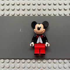 lego disney dis057 Mickey Mouse minifigure- Tuxedo Jacket, Red Bow Tie