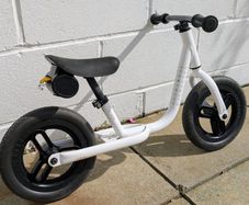 Kids BTWIN Balance Bike. Incl Retractable Carrying Strap