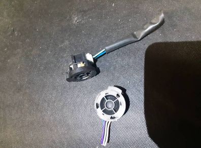2 door speakers