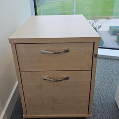 Good condition pedestal