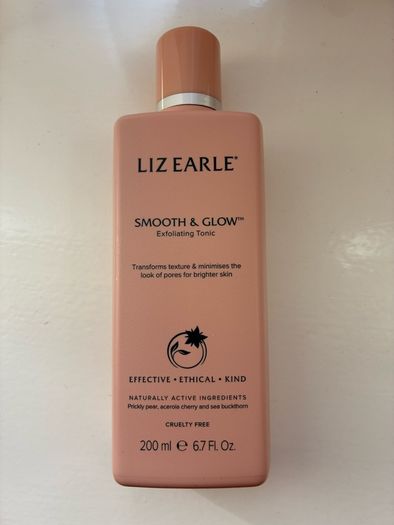 Liz Earle Smooth & Glow Exfoliating Tonic (200 ml)