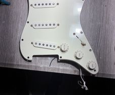 Fender Mexican strat loaded pick guard 2018