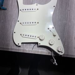 Fender Mexican strat loaded pick guard 2018