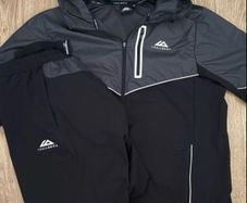 Trailberg Tracksuit