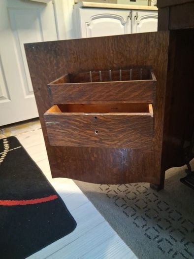 1920- 1950s Singer sewing machine cabinet