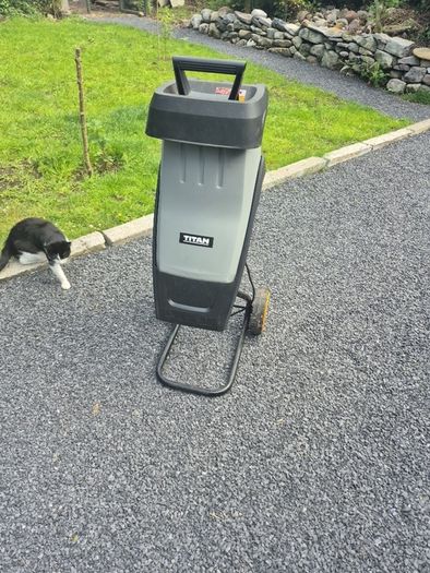 Titan Garden Shredder