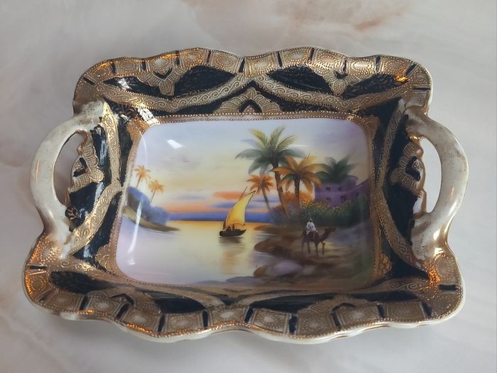 Rare hand painted Noritake trinket dish, vintage. D18