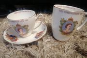 SALE OR SWAP Vintage collectors coronation matching set