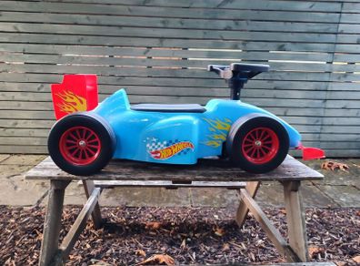 Hot wheels ride on