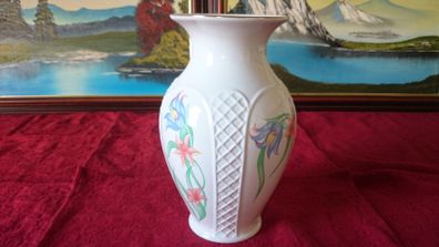 Vintage Large 10.5 Inch Tall Royal Winton Fine Ceramic Vase Made In Staffordshire England