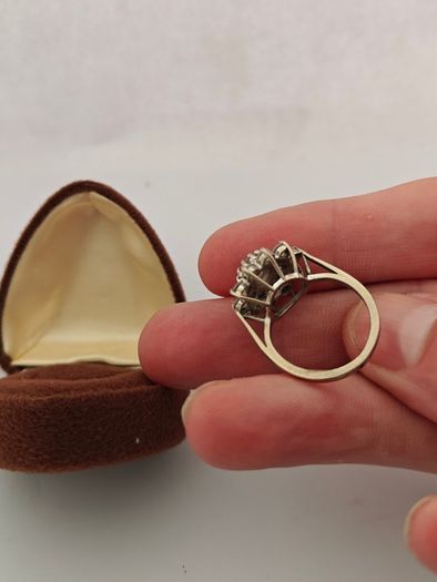 Vintage 18ct White Gold Tiered Cluster Cocktail Ring | 6.85g | Fully Hallmarked - Size M