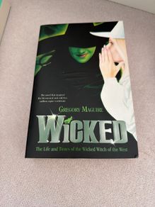 Wicked by Gregory Maquire book