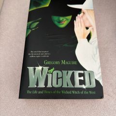 Wicked by Gregory Maquire book