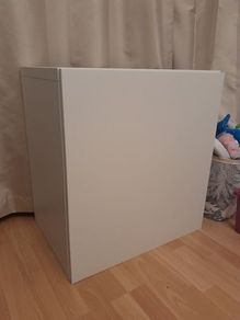 Ikea Besta cabinet with door 60cm x 60cm