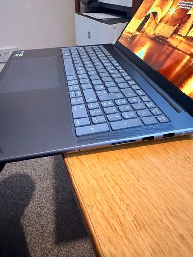 Lenovo Yoga Pro 9i Gen 10 Aura Edition