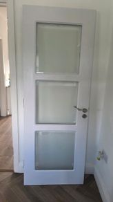 Solid internal doors with frosted glass x3