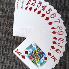 100% plastic playing cards