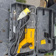 dewalt 110v   reciprocating  saw