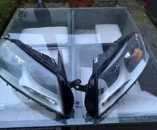 Volkswagen L x R Passat Headlights