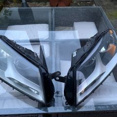 Volkswagen L x R Passat Headlights