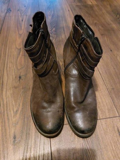 Clarks boots - uk 6.5