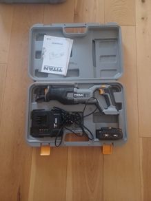 Reciprocating saw: Titan