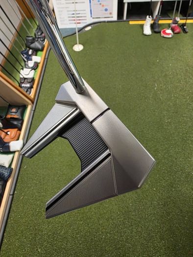 As New Scotty Cameron Phantom 7 Putter 34"