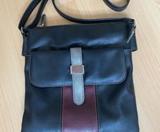 Beautiful ladies shoulder crossbody handbag with adjustable shoulder strap