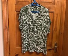 Over blouse size 20