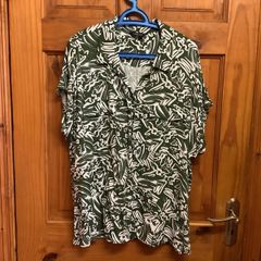 Over blouse size 20