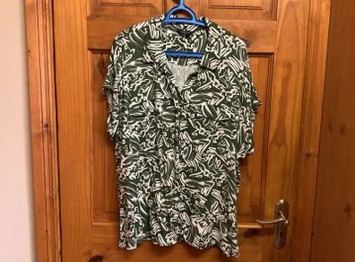 Over blouse size 20