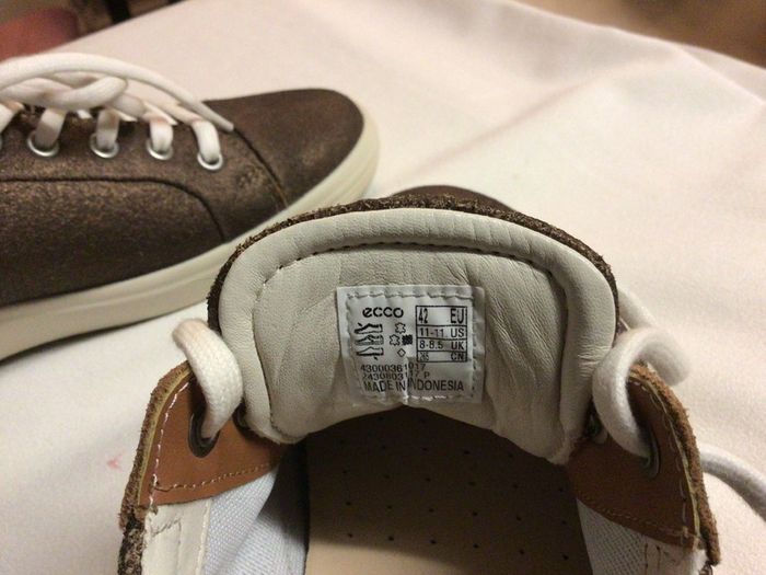 Ladies Ecco Stressed Leather Shoes