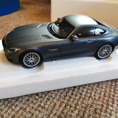 Autoart Mercedes GT 1/18