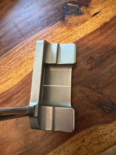Bettinardi Queen B #8 Putter