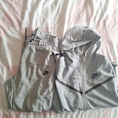 boys nike tech fleece size XL