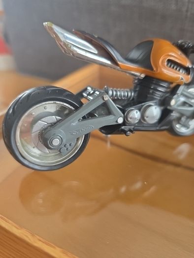 Hot Wheels 1:18 Street Power X-Blade