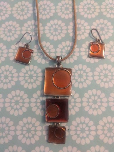 Necklace and earring set