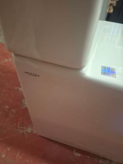 Britton Sphere Rimless cc toilet ex diplay like new