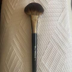 Bikor Pro natural hair Brush No 1 For Egyptische Erde Powder Bronzer