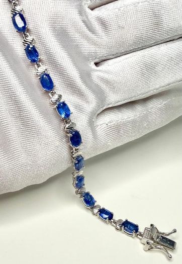 Bracelet Premium Himalayan Kyanite & Zircon Bracelet (11 Ct.)