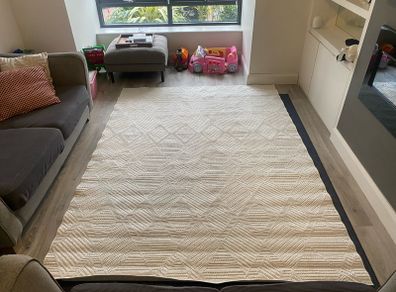 Washable Bobbled Diamond Rug - Kukoon