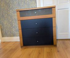 chest of drawers
