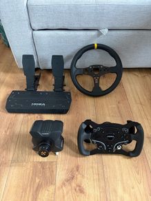 MOZA R3 Direct Drive Racing Wheel Bundle Xbox PC PS5