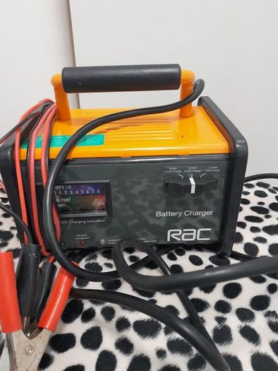 Rac Battery Charger,like New, 6 Or 12v