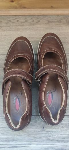 Rolling soft by Gabor leather shoes size 6