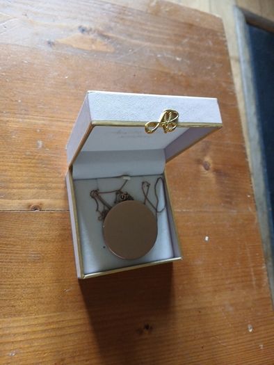 Neckpiece