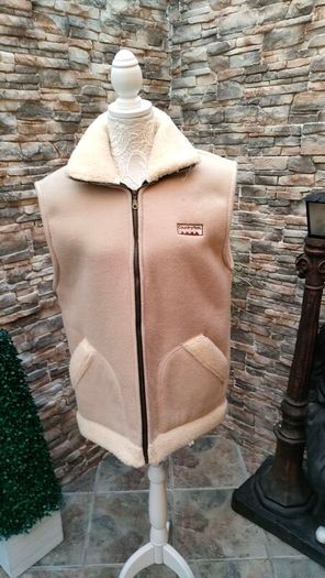 Country Flair winter gilet Size small but would fit medium Like new perfect condition Extremely warm, perfect for the winter