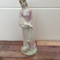 Statue of girl with geese