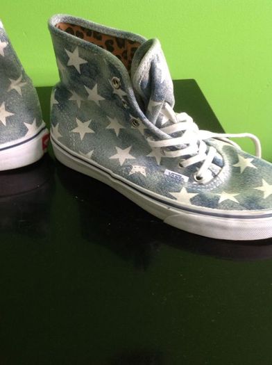 funky vans high tops with cool US flag stars print.