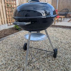 Weber 57cm Kettle BBQ with Cover